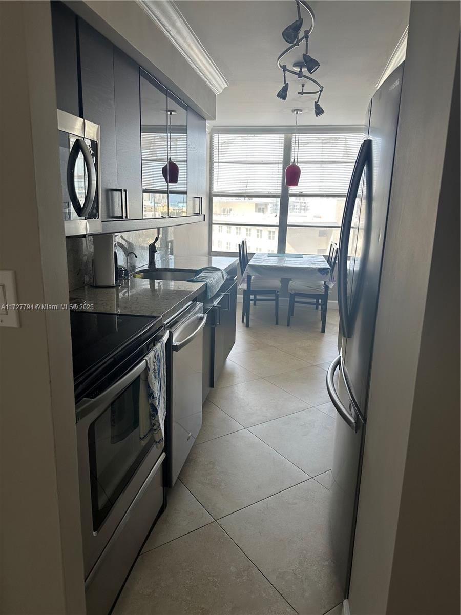 Real estate property located at 231 174th St #902, Miami-dade, Winston Towers 400 Condo, Sunny Isles Beach, FL