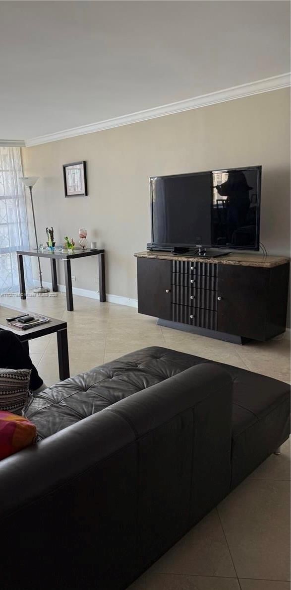 Real estate property located at 231 174th St #902, Miami-dade, Winston Towers 400 Condo, Sunny Isles Beach, FL