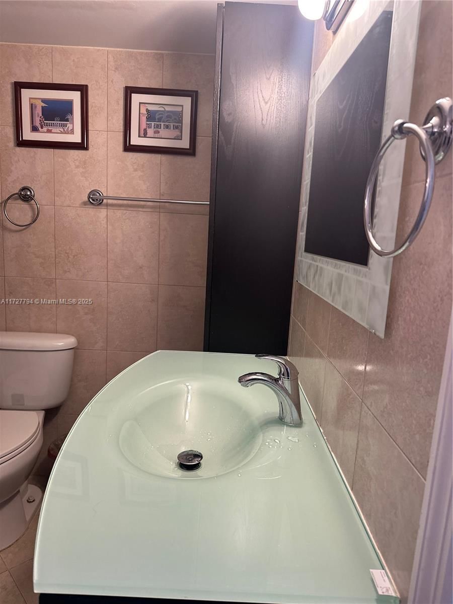 Real estate property located at 231 174th St #902, Miami-dade, Winston Towers 400 Condo, Sunny Isles Beach, FL