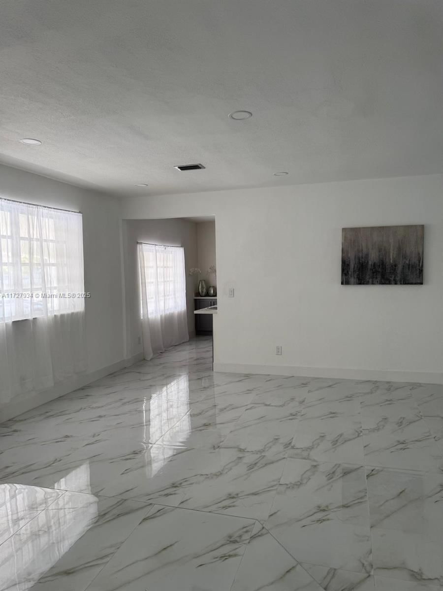 Real estate property located at 437 76th St, Miami-dade, Douglas Ests 1st Addn, Hialeah, FL