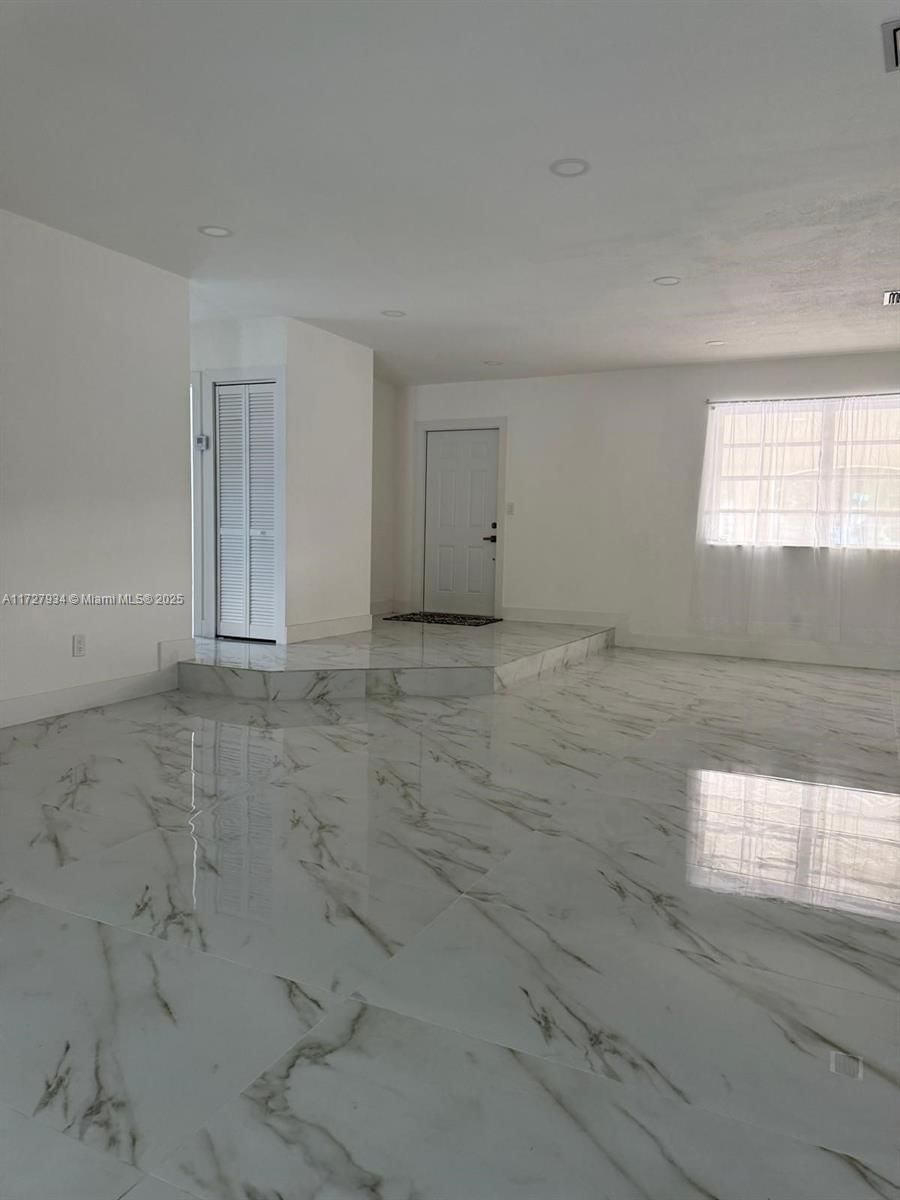 Real estate property located at 437 76th St, Miami-dade, Douglas Ests 1st Addn, Hialeah, FL