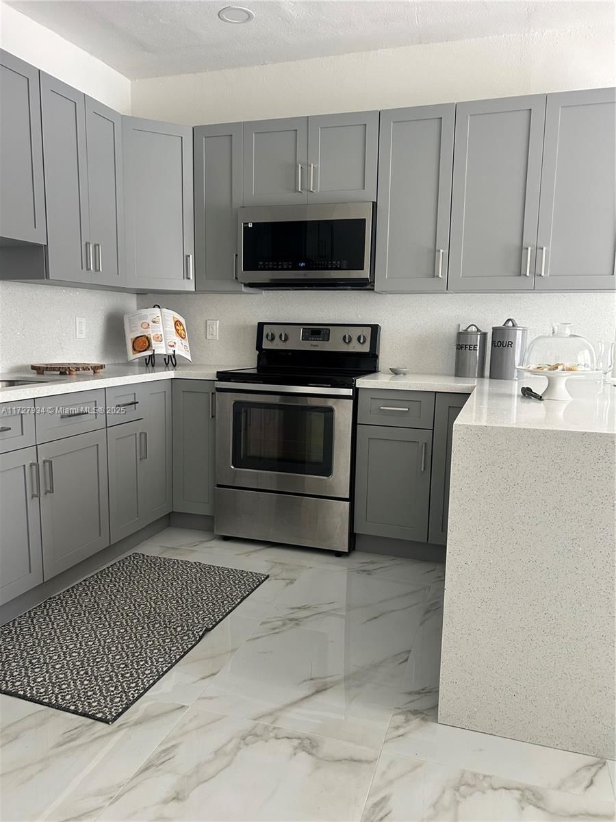 Real estate property located at 437 76th St, Miami-dade, Douglas Ests 1st Addn, Hialeah, FL