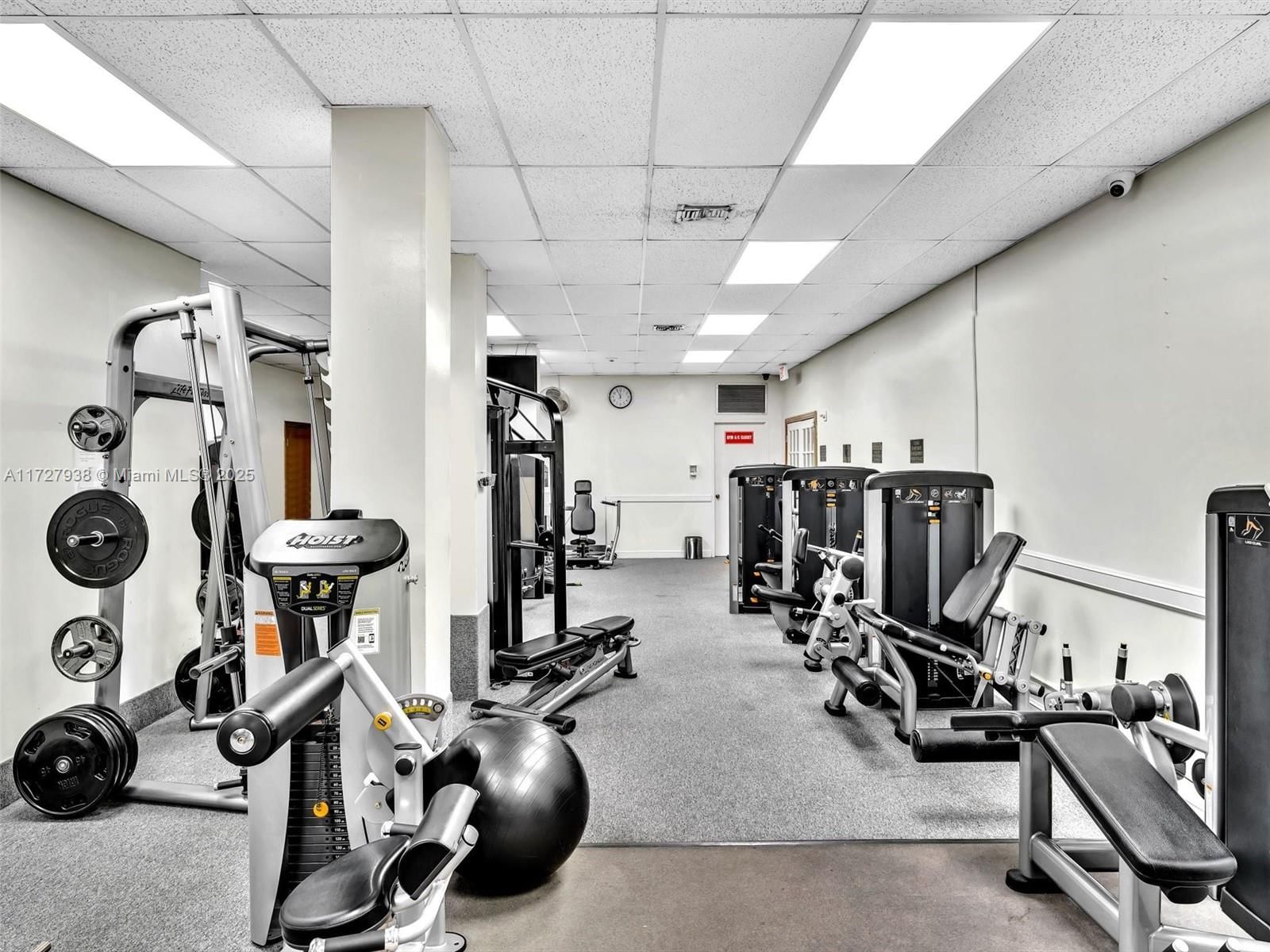 Real estate property located at 3800 Ocean Dr #712A, Broward, Hallmark Of Hollywood Con, Hollywood, FL