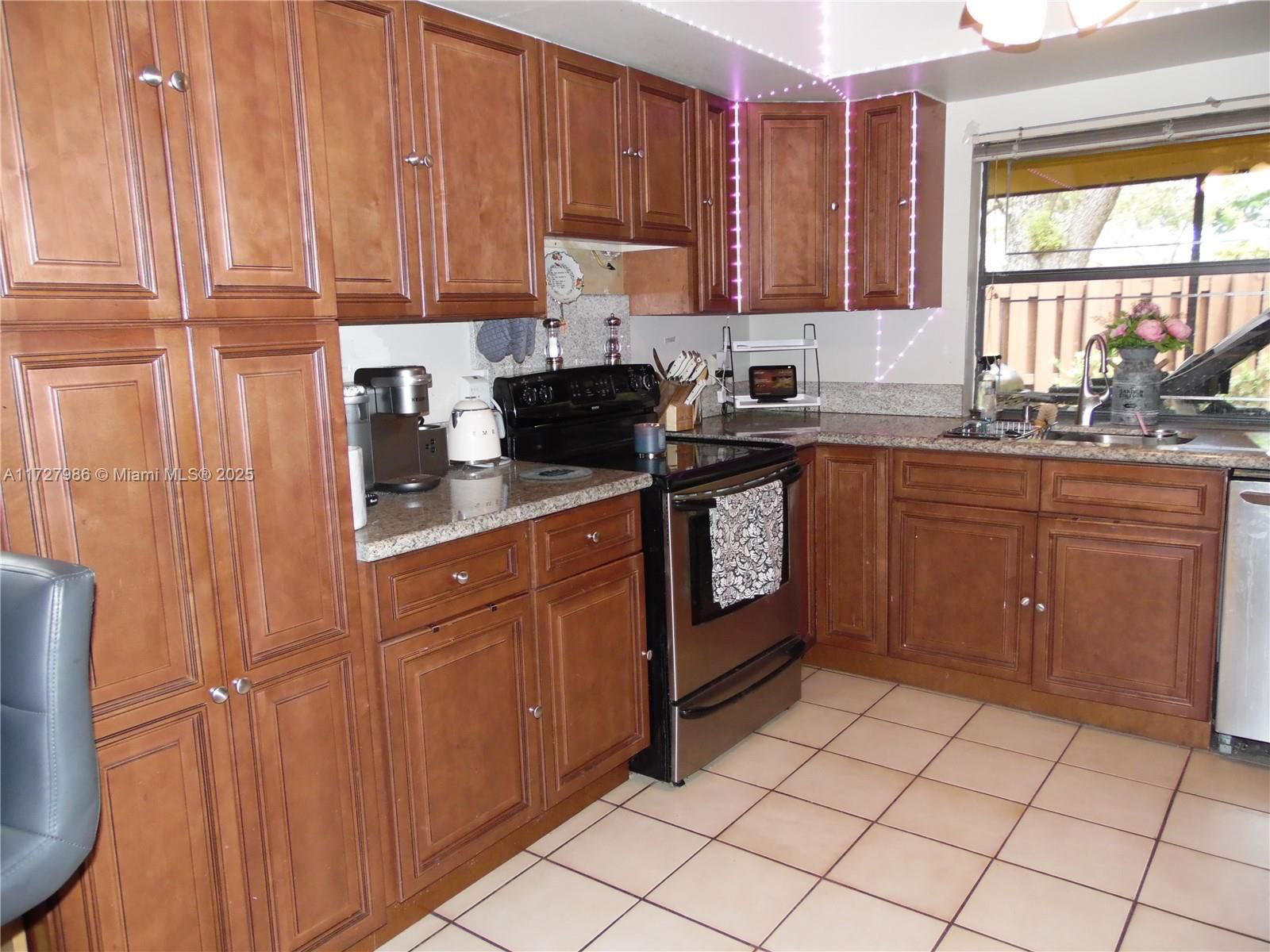 Real estate property located at 5219 152nd Ct, Miami-dade, Lakes Of The Meadow Sec 3, Miami, FL