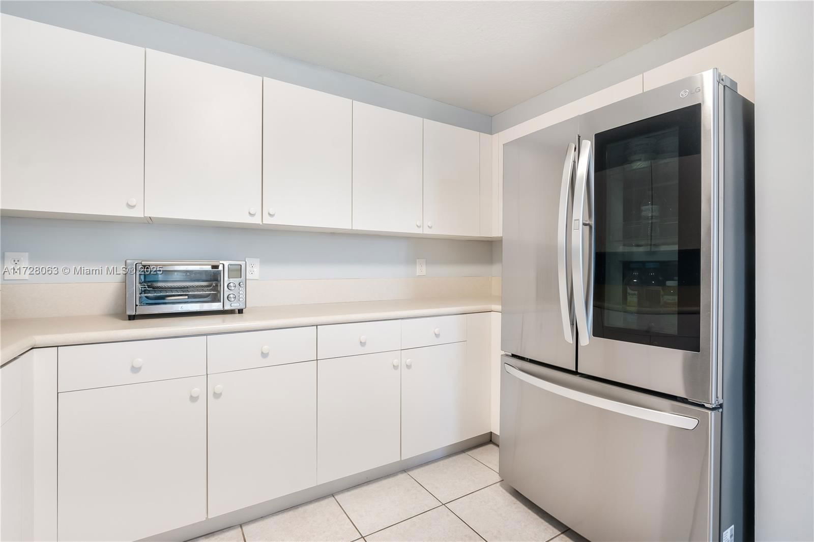 Real estate property located at 7121 Sienna Ridge Ln, Broward, S & R Of Inverrary, Lauderhill, FL