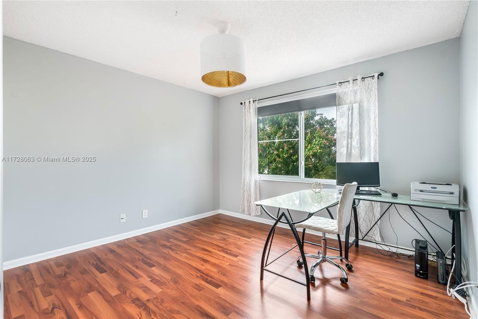 Real estate property located at 7121 Sienna Ridge Ln, Broward, S & R Of Inverrary, Lauderhill, FL