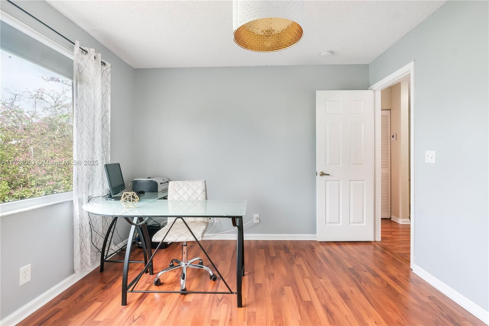 Real estate property located at 7121 Sienna Ridge Ln, Broward, S & R Of Inverrary, Lauderhill, FL