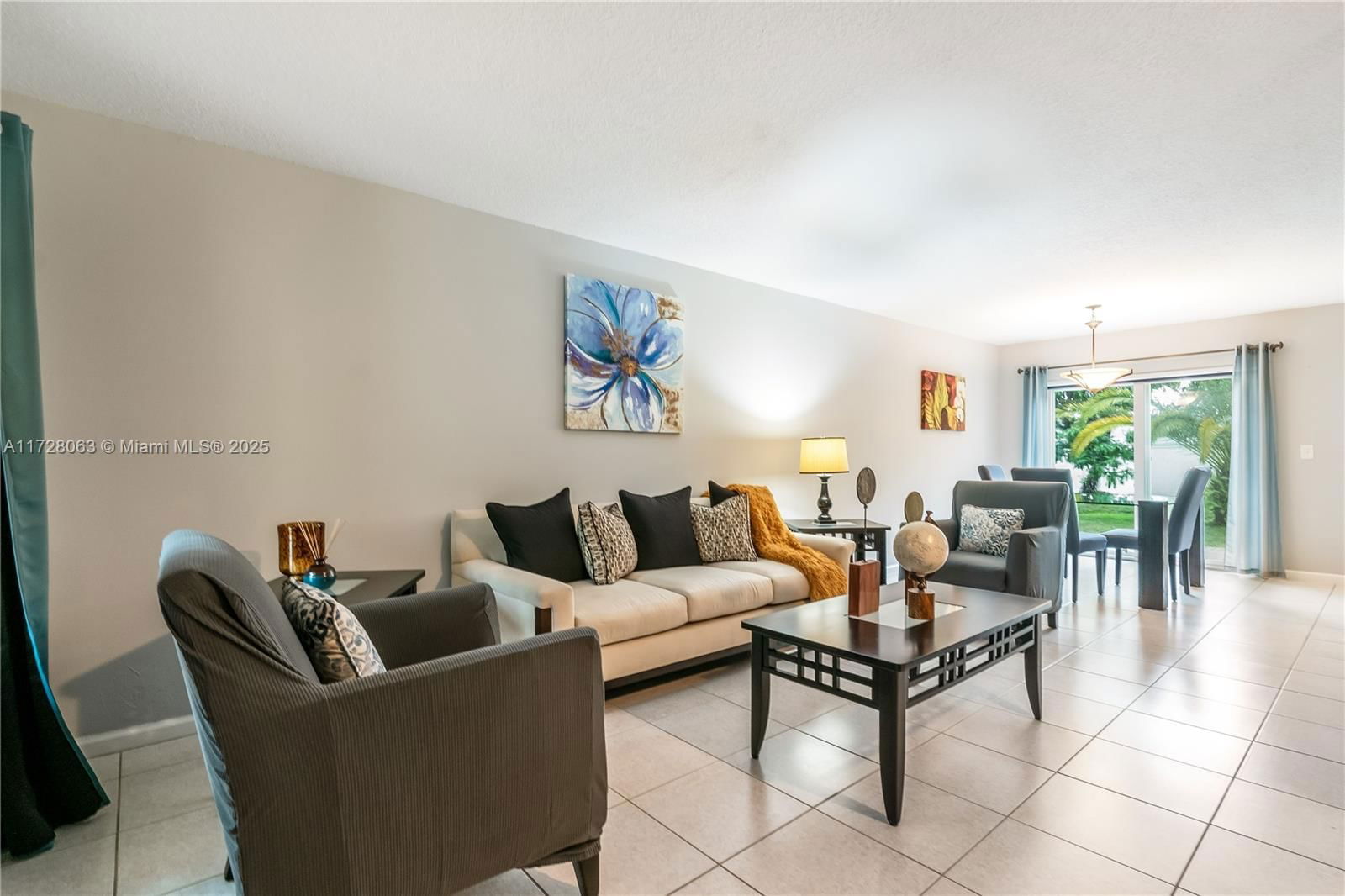 Real estate property located at 7121 Sienna Ridge Ln, Broward, S & R Of Inverrary, Lauderhill, FL