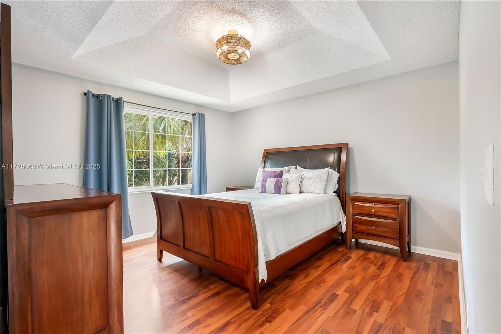 Real estate property located at 7121 Sienna Ridge Ln, Broward, S & R Of Inverrary, Lauderhill, FL