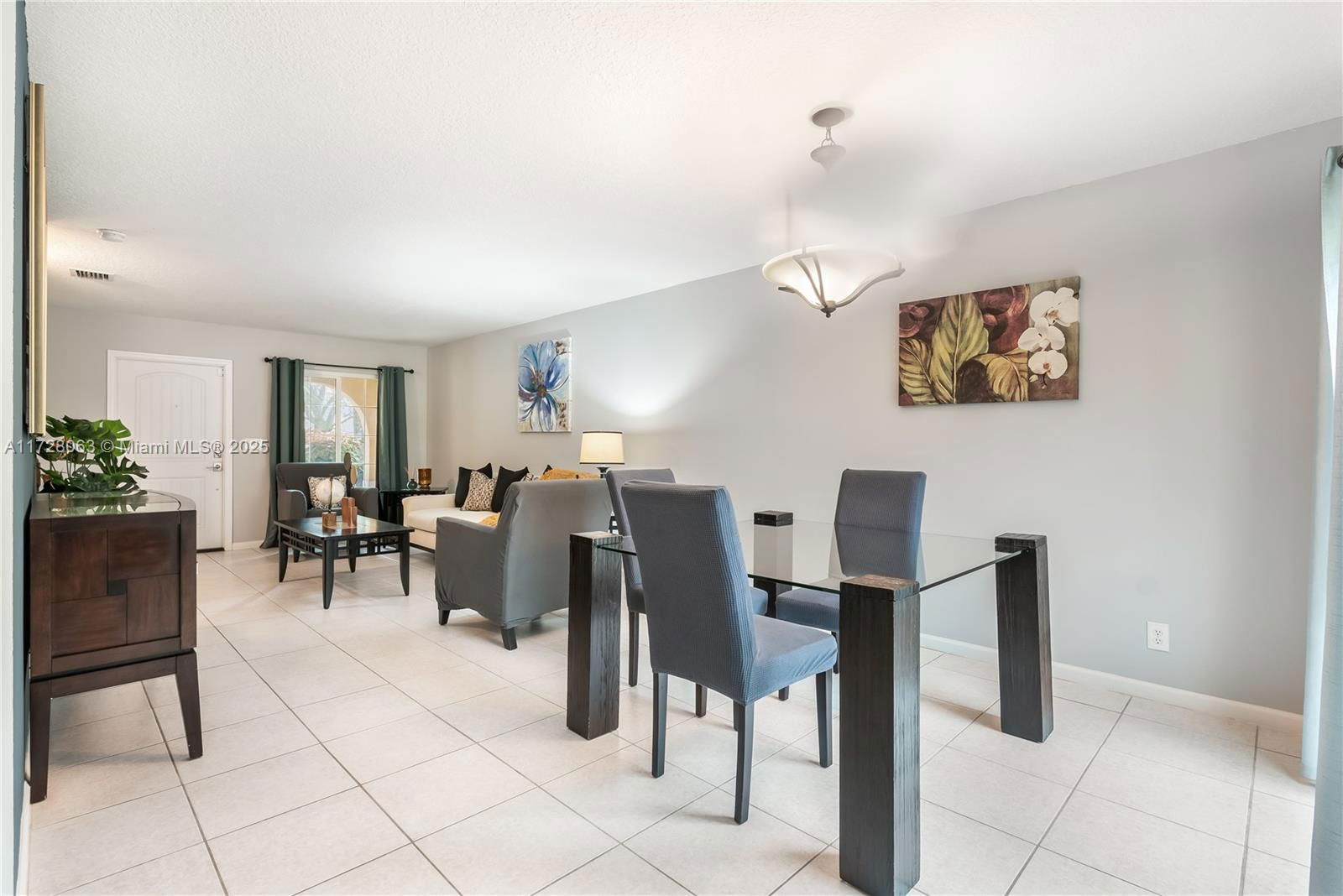 Real estate property located at 7121 Sienna Ridge Ln, Broward, S & R Of Inverrary, Lauderhill, FL