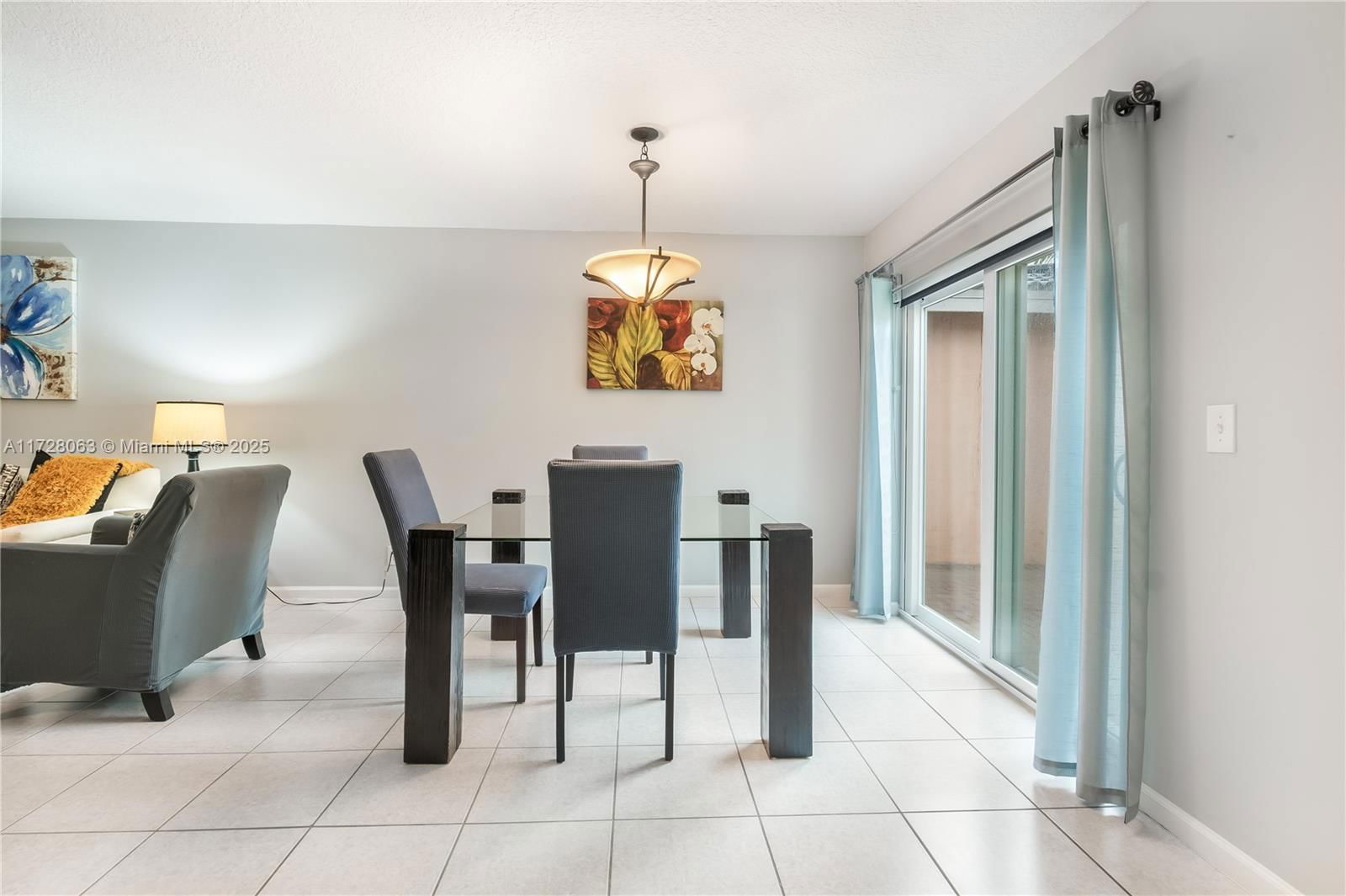 Real estate property located at 7121 Sienna Ridge Ln, Broward, S & R Of Inverrary, Lauderhill, FL