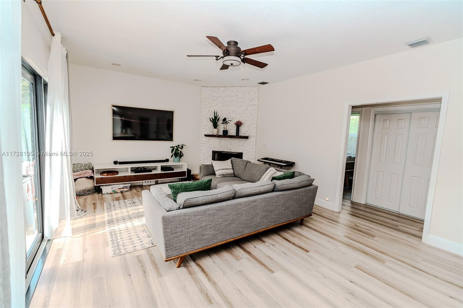 Real estate property located at 2161 121st Ave, Broward, Fla Fruit Lands Co Sub No, Plantation, FL