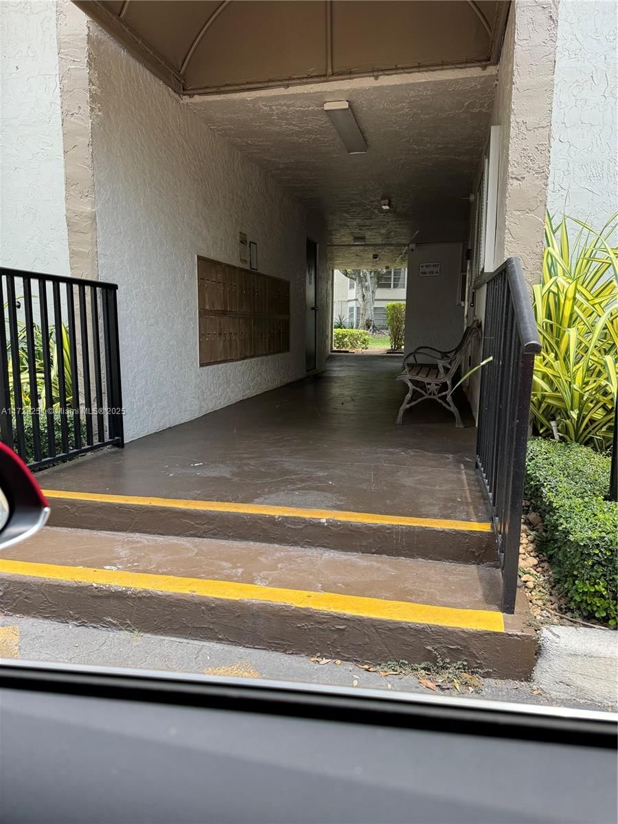 Real estate property located at 9360 Lime Bay Blvd #214, Broward, Lime Bay Condominium 8, Tamarac, FL