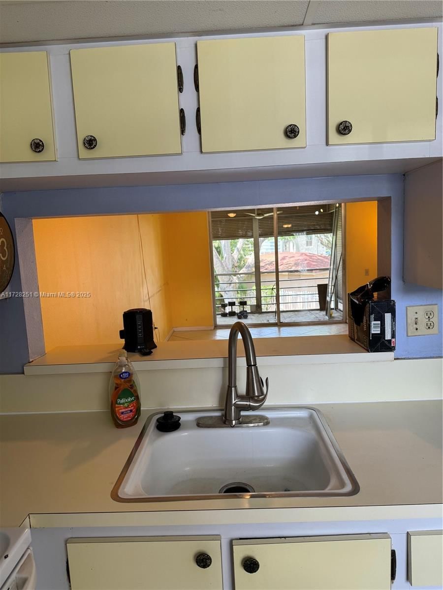Real estate property located at 9360 Lime Bay Blvd #214, Broward, Lime Bay Condominium 8, Tamarac, FL
