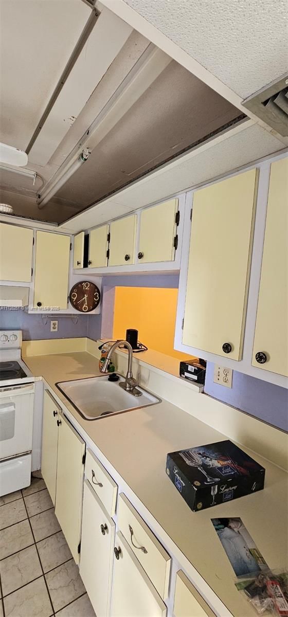 Real estate property located at 9360 Lime Bay Blvd #214, Broward, Lime Bay Condominium 8, Tamarac, FL