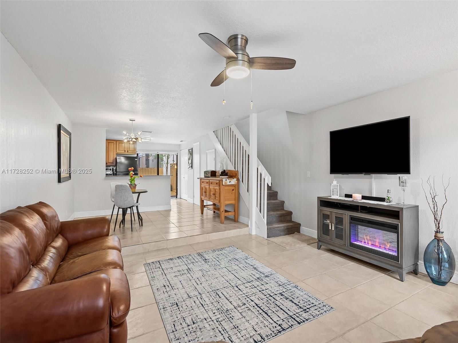 Real estate property located at 5144 University Dr #5144, Broward, Saddle-up Plat, Davie, FL