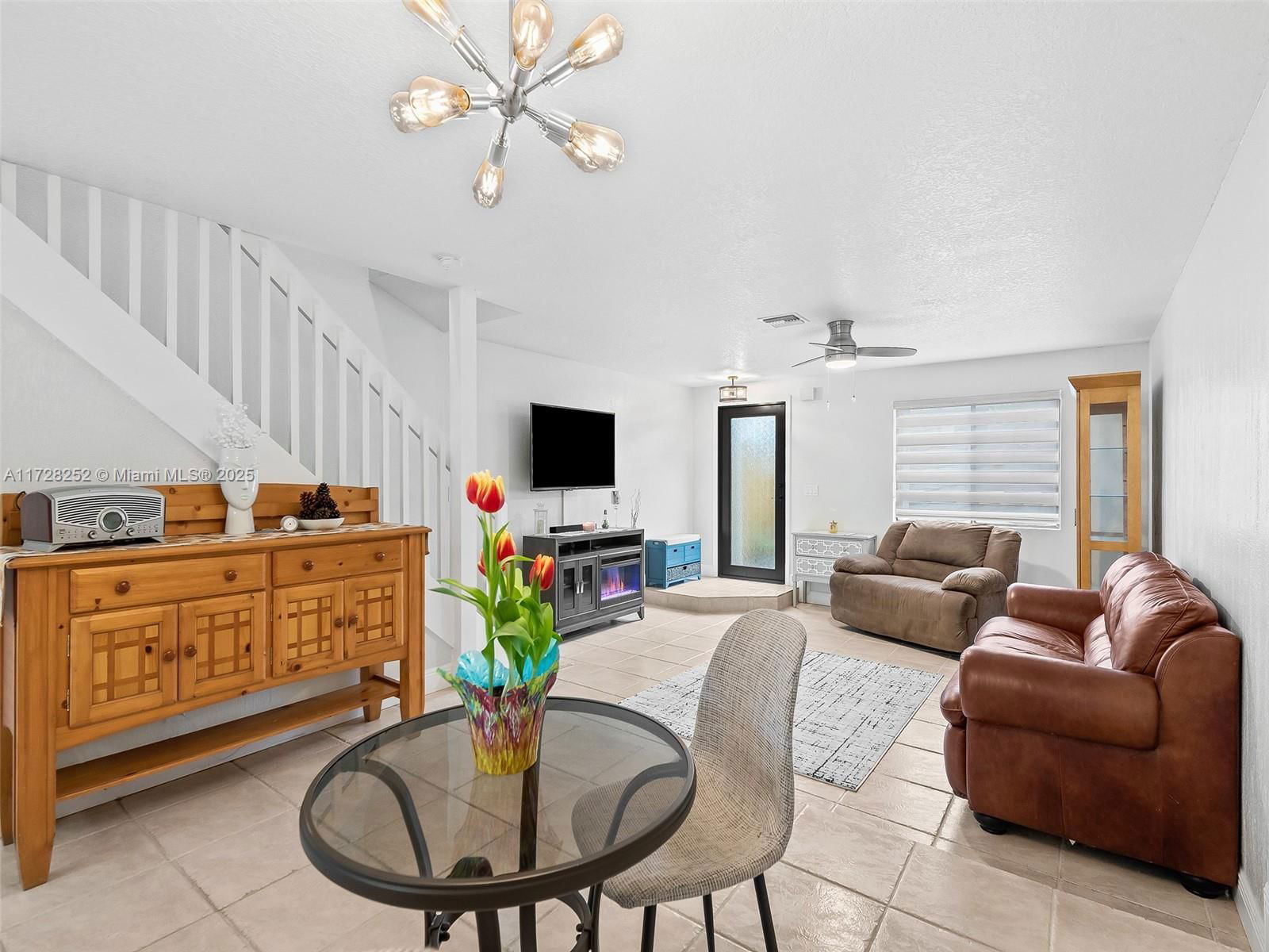 Real estate property located at 5144 University Dr #5144, Broward, Saddle-up Plat, Davie, FL