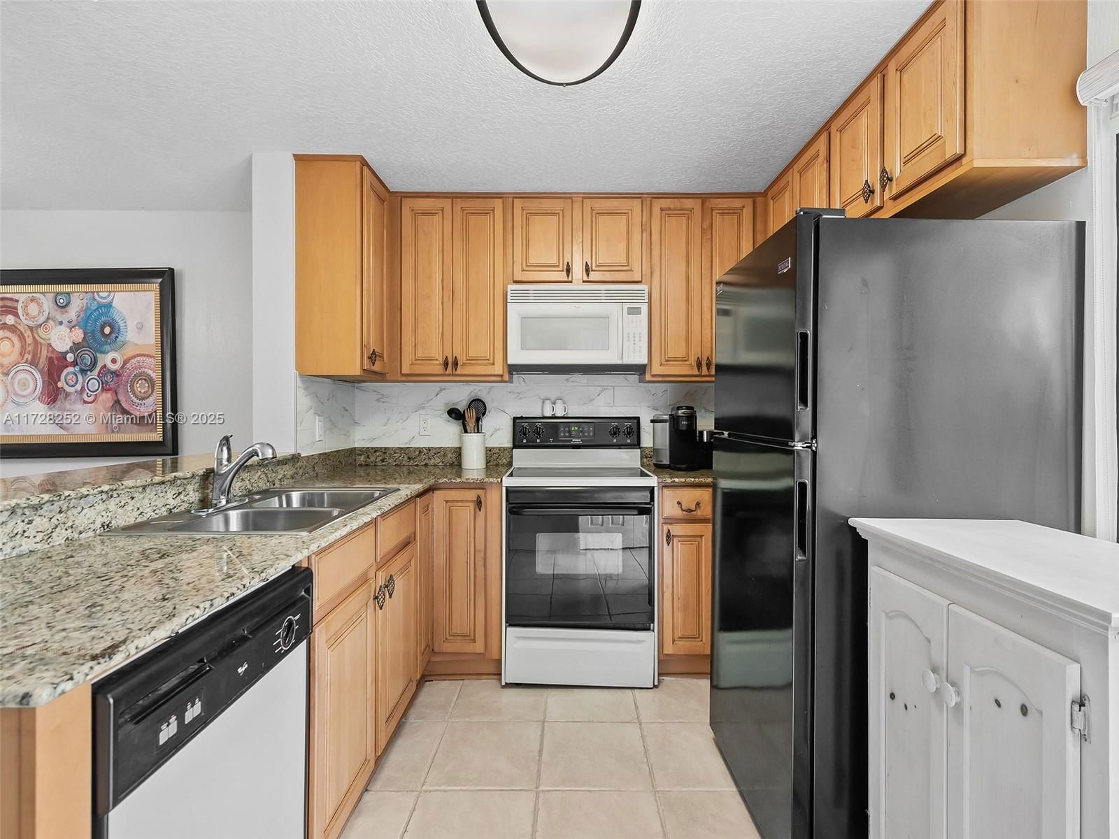 Real estate property located at 5144 University Dr #5144, Broward, Saddle-up Plat, Davie, FL