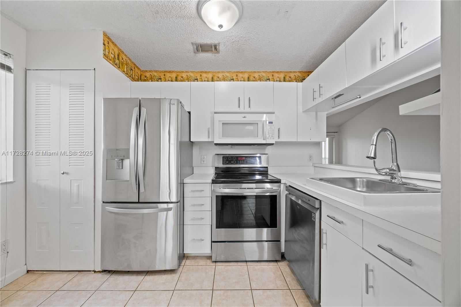 Real estate property located at 1031 Coral Club Dr #1031, Broward, Napoli Gardens At Coral S, Coral Springs, FL