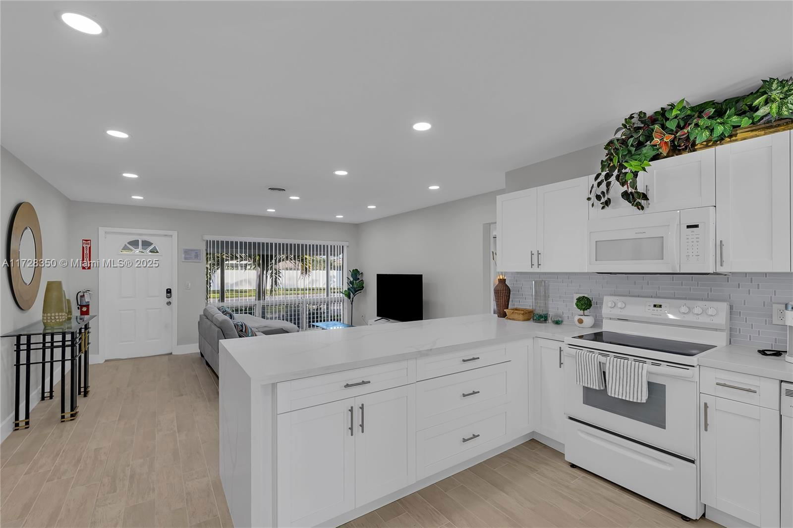 Real estate property located at 301 1st Ter, Broward, Garden Isles Sec One, Pompano Beach, FL