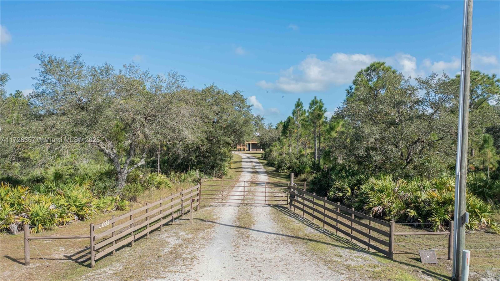 Real estate property located at 2072 Nine Mile Rd, Glades, Muse, Other City - In The State Of Florida, FL