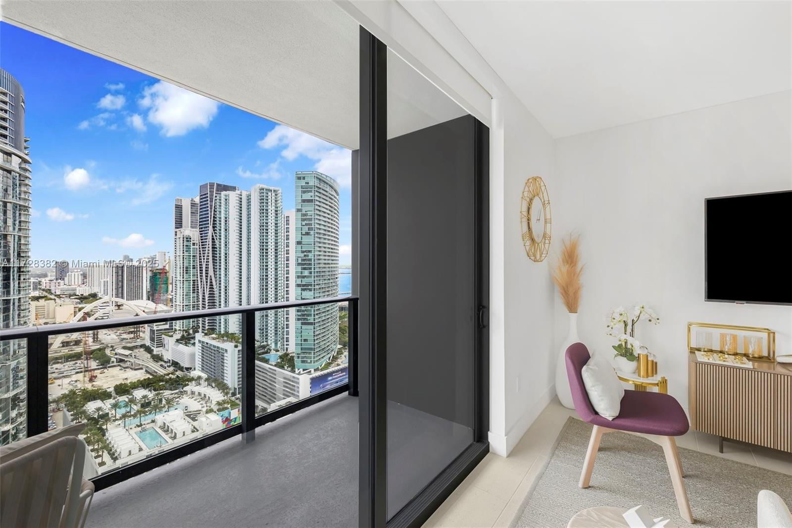 Real estate property located at 601 1st Ave #3402, Miami-dade, Natiivo Condo, Miami, FL