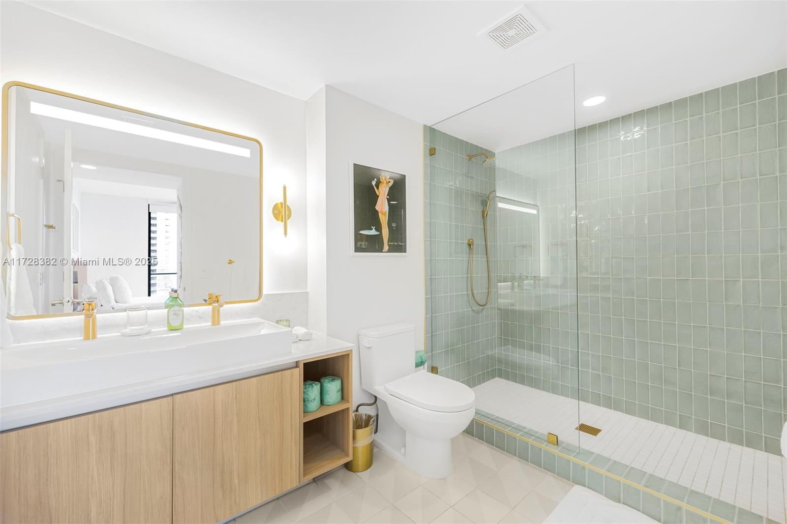 Real estate property located at 601 1st Ave #3402, Miami-dade, Natiivo Condo, Miami, FL
