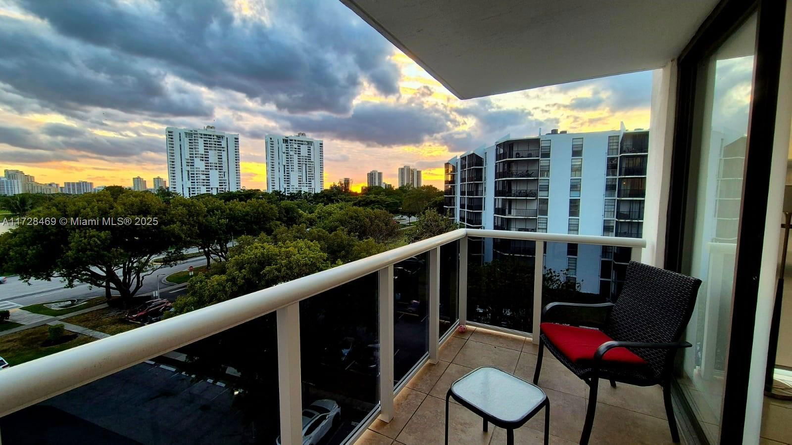 Real estate property located at 3625 Country Club Dr #509, Miami-Dade, AVENTURA ELDORADO CONDO, Aventura, FL