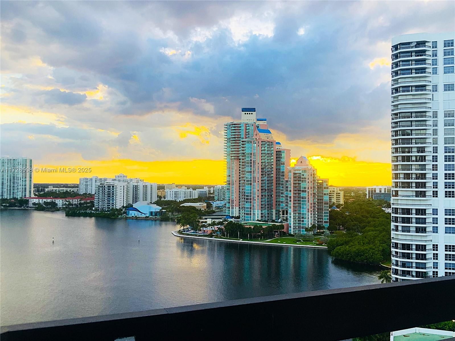 Real estate property located at 3600 Mystic Pointe #1801, Miami-Dade, MYSTIC POINTE CONDO NO ON, Aventura, FL