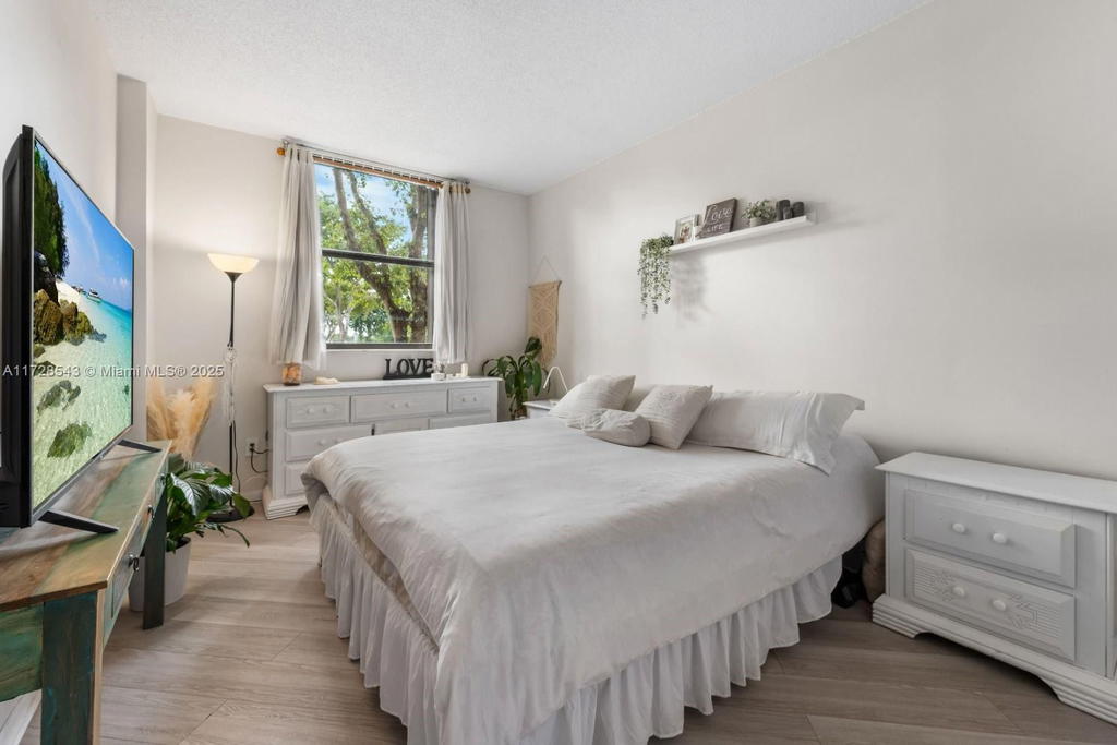 Real estate property located at 1470 123rd St A116, Miami-dade, Greenwich Ph I Condo, North Miami, FL