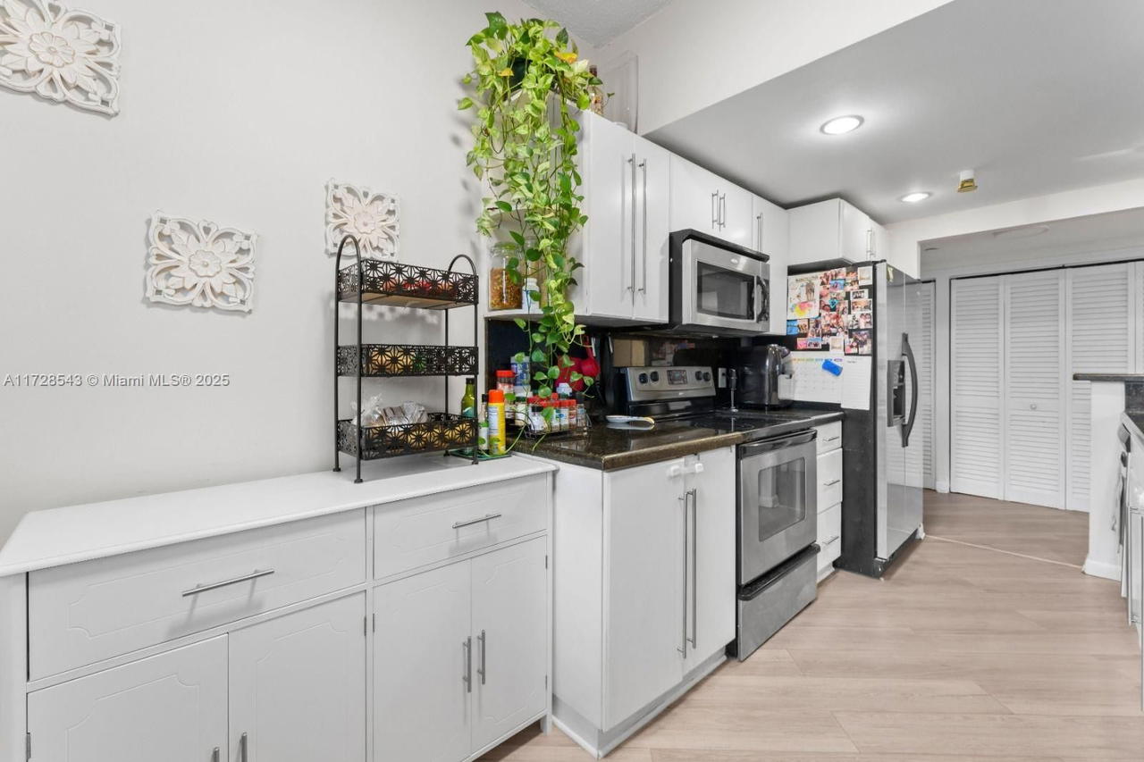 Real estate property located at 1470 123rd St A116, Miami-dade, Greenwich Ph I Condo, North Miami, FL