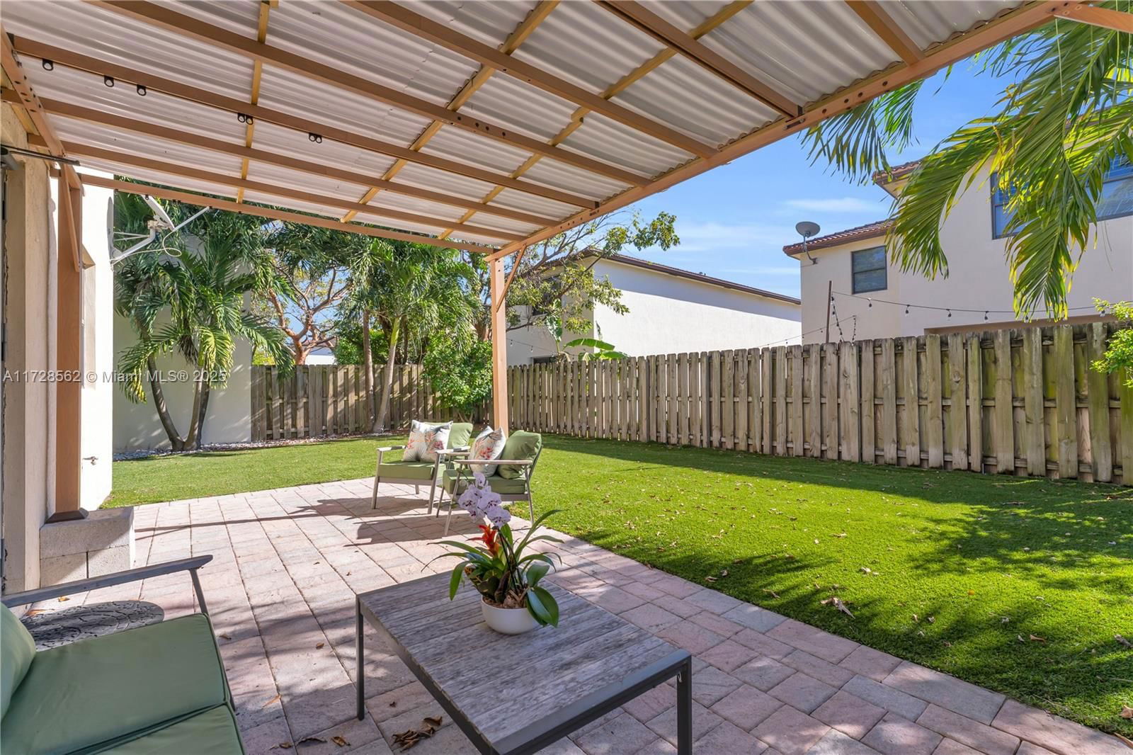 Real estate property located at 9112 227th Ter, Miami-dade, Lakes By The Bay Faye Rep, Cutler Bay, FL