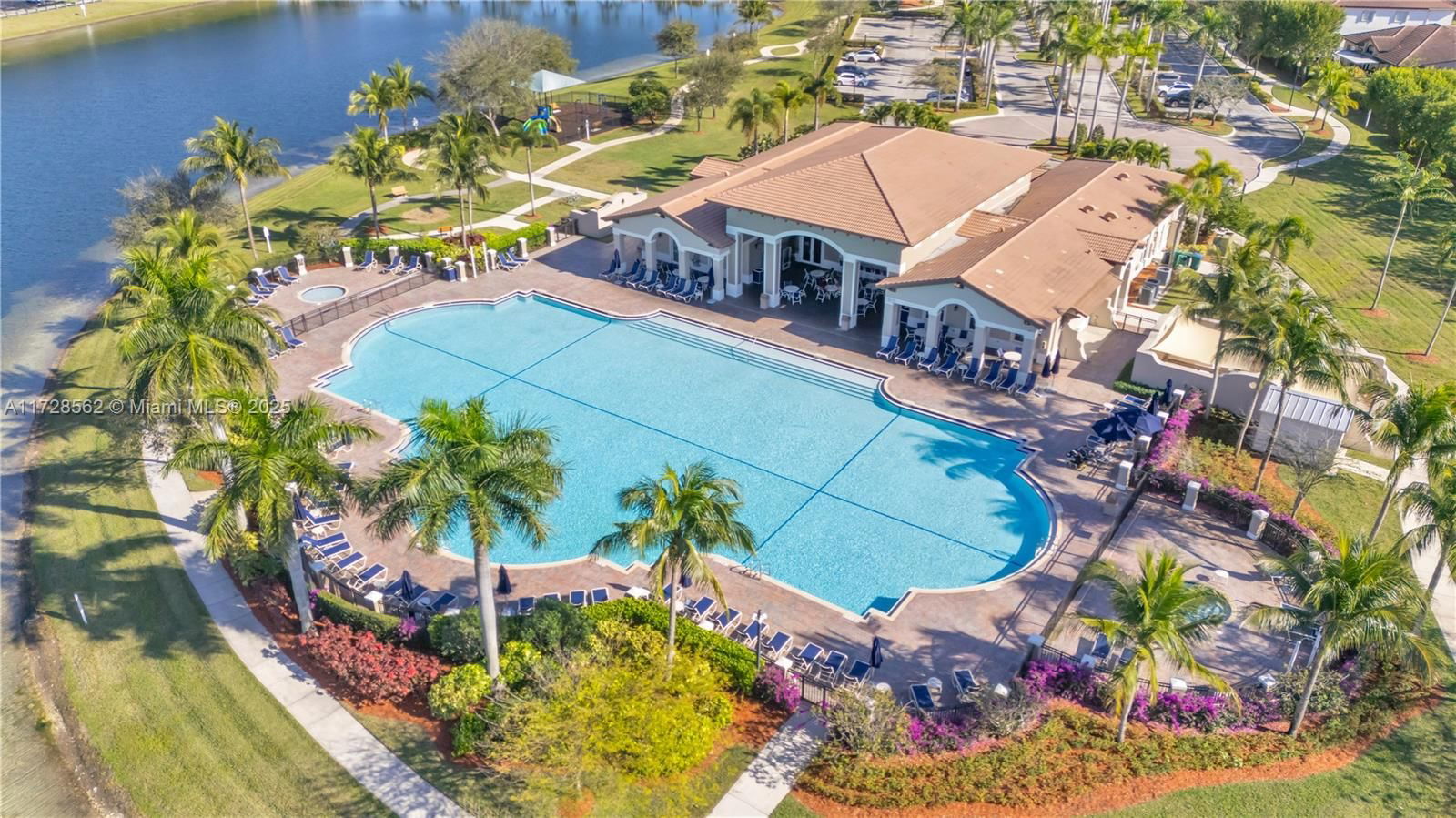Real estate property located at 9112 227th Ter, Miami-dade, Lakes By The Bay Faye Rep, Cutler Bay, FL