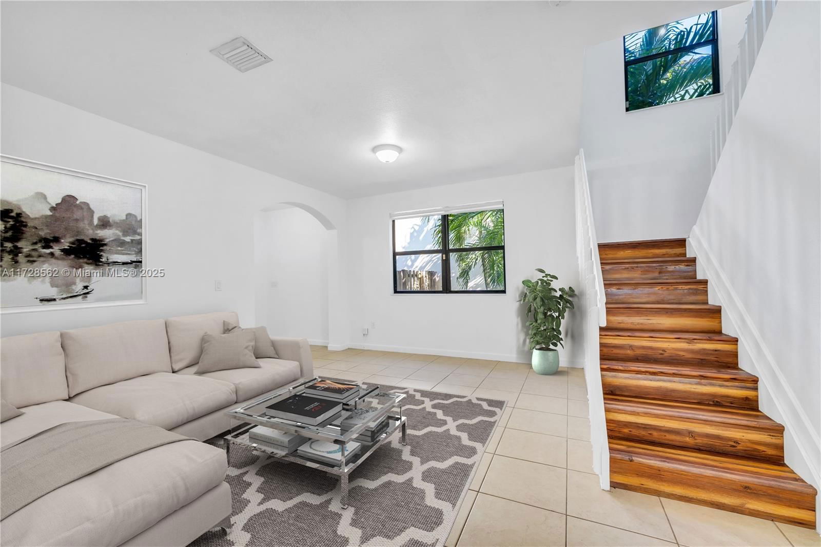 Real estate property located at 9112 227th Ter, Miami-dade, Lakes By The Bay Faye Rep, Cutler Bay, FL