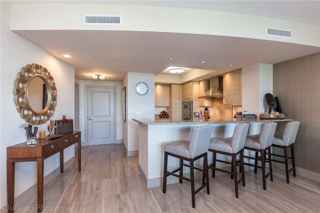 Real estate property located at 5601 Collins Ave PH-5, Miami-dade, The Pavilion Condo, Miami Beach, FL