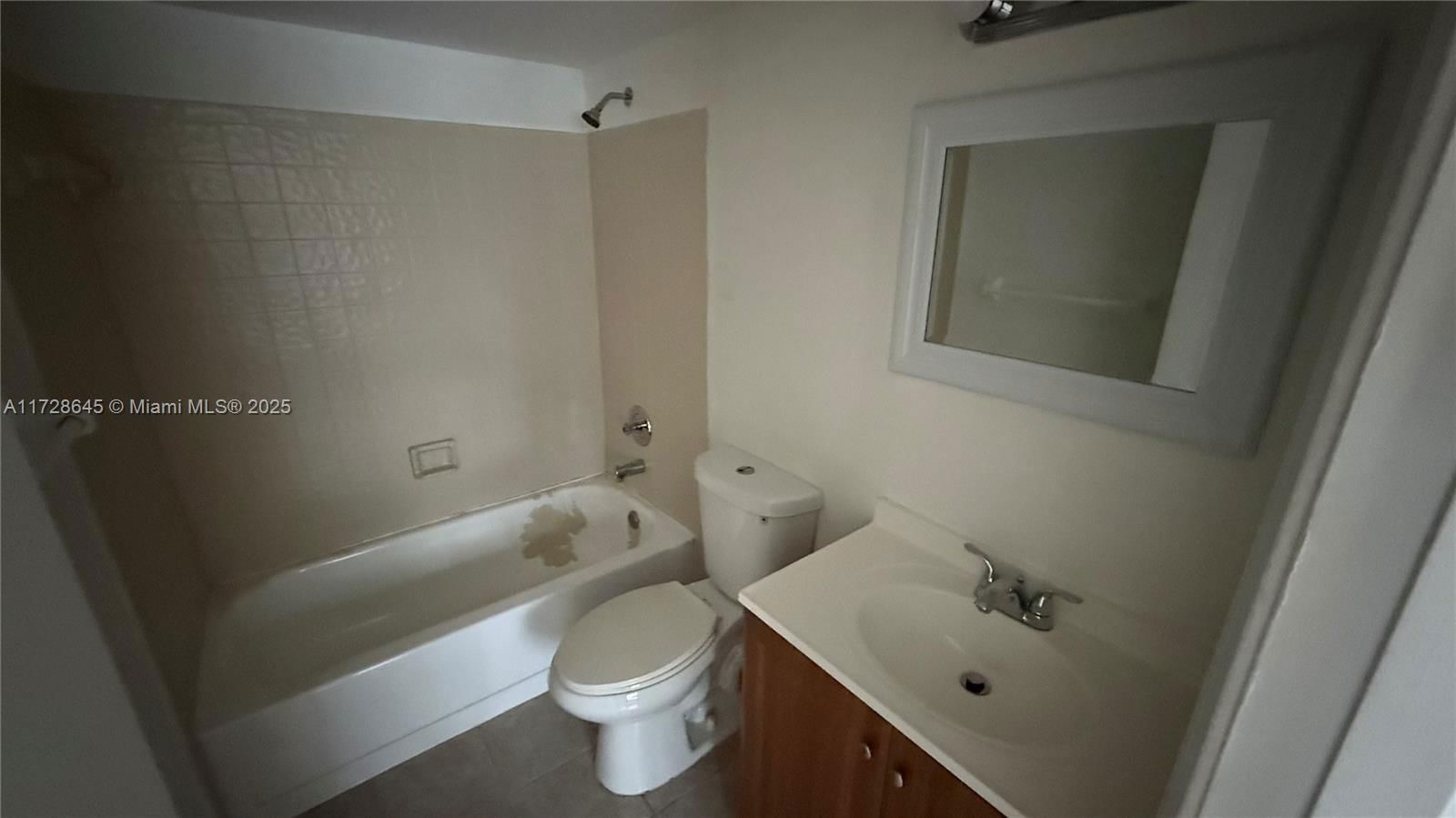 Real estate property located at 1032 Twin Lakes Dr #21-G, Broward, Lakewood Village, Coral Springs, FL
