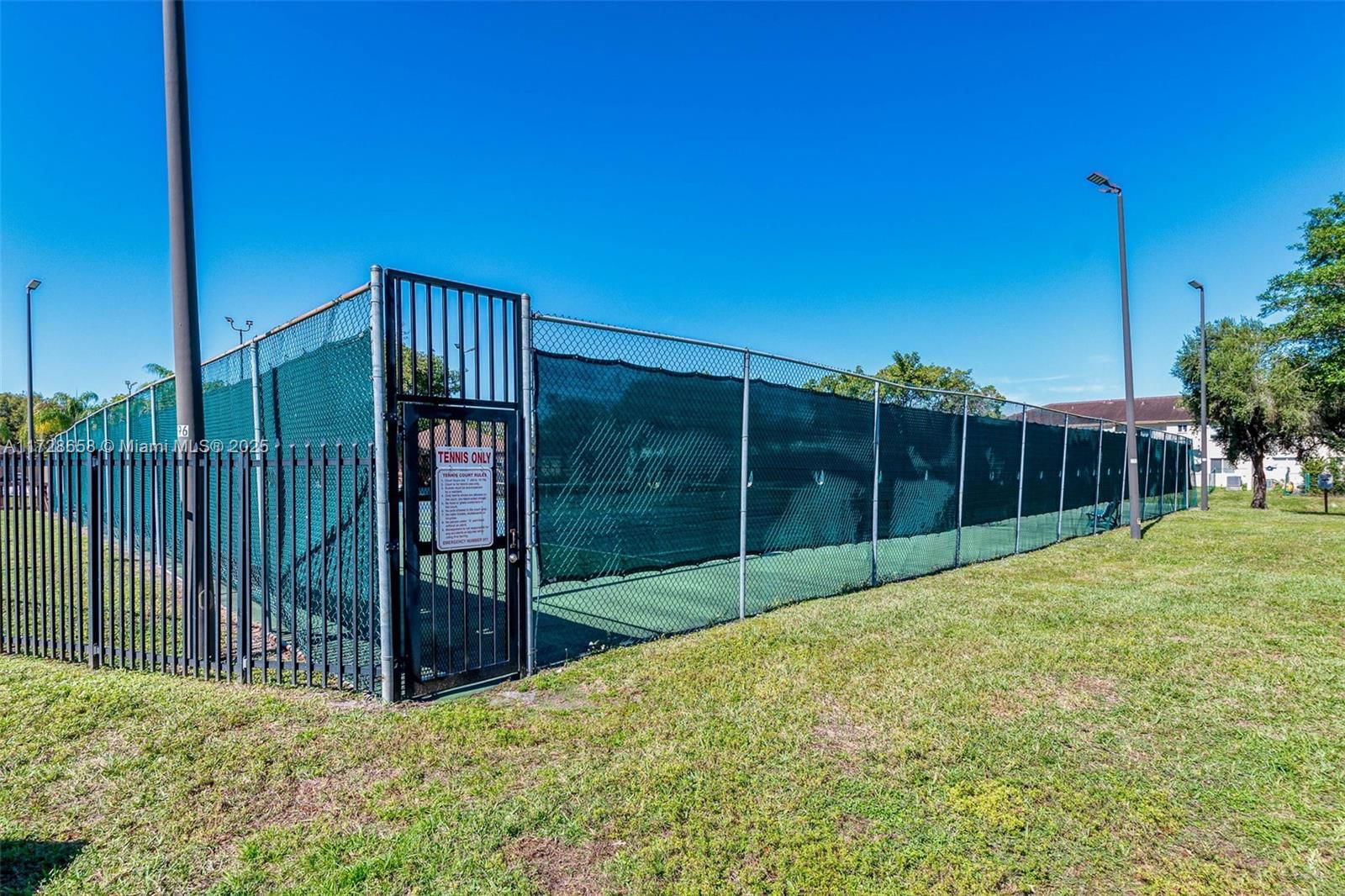 Real estate property located at 6854 114th Pl E60, Miami-dade, Snapper Village Phase Ii, Miami, FL