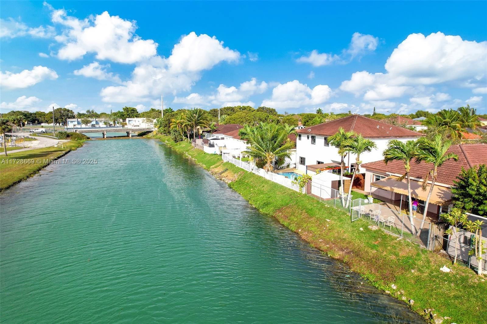 Real estate property located at 22542 103rd Ct, Miami-dade, Herfa Sub, Cutler Bay, FL