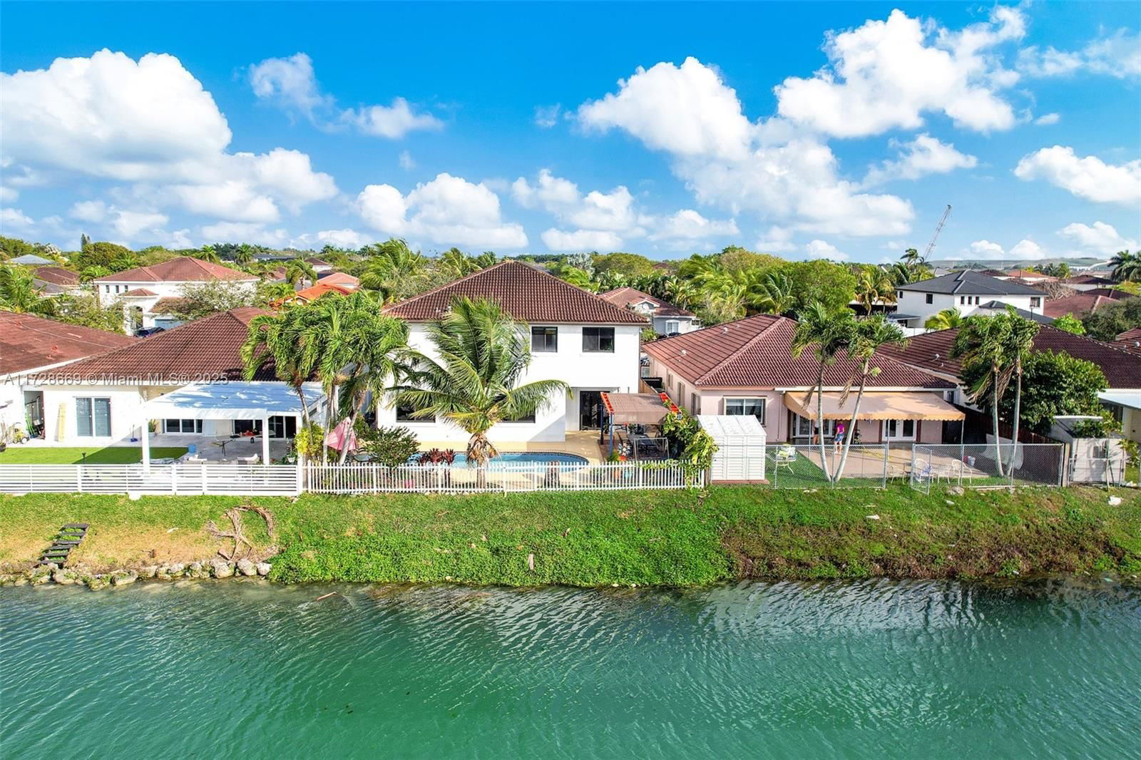 Real estate property located at 22542 103rd Ct, Miami-dade, Herfa Sub, Cutler Bay, FL