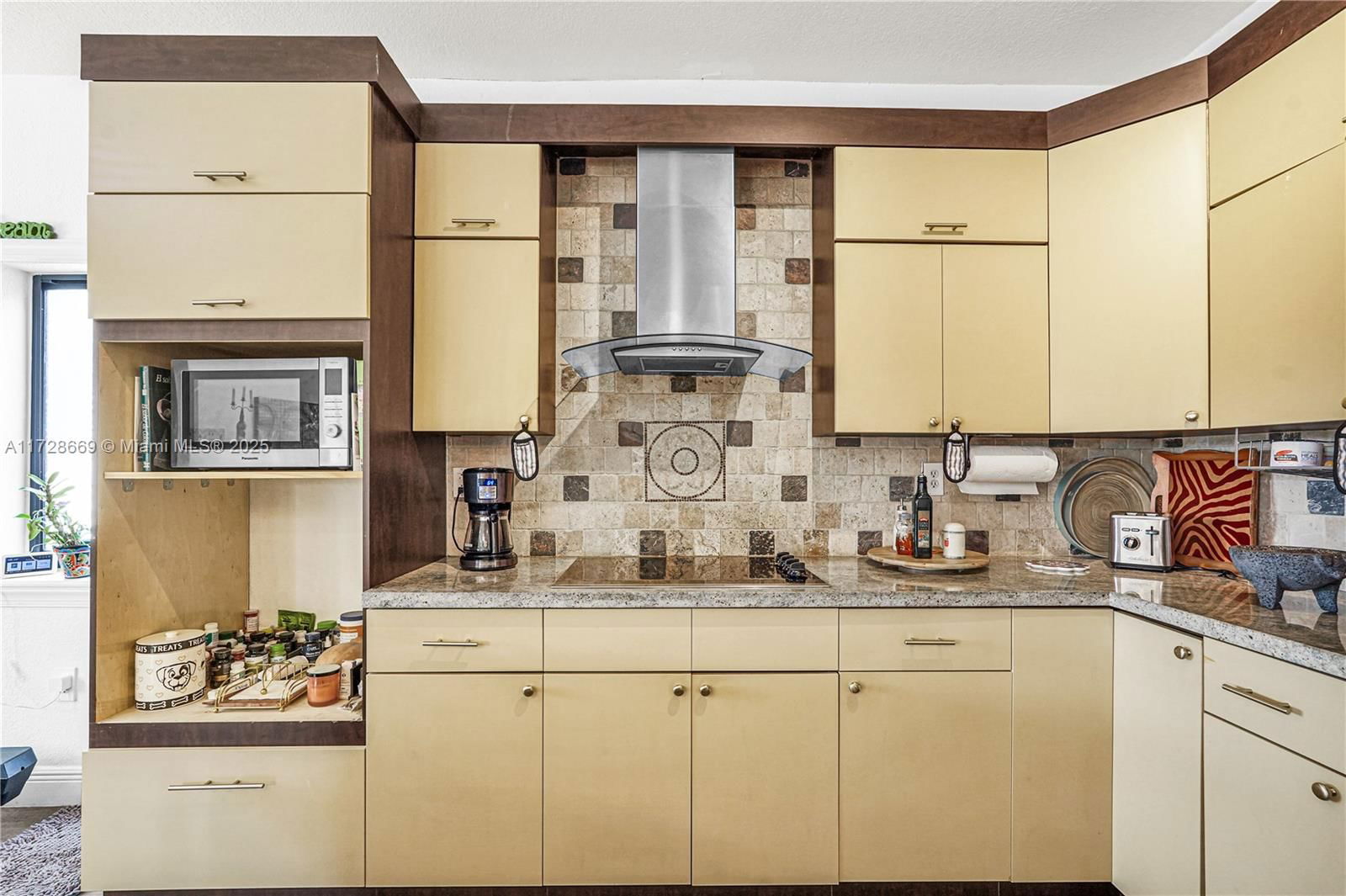 Real estate property located at 22542 103rd Ct, Miami-dade, Herfa Sub, Cutler Bay, FL