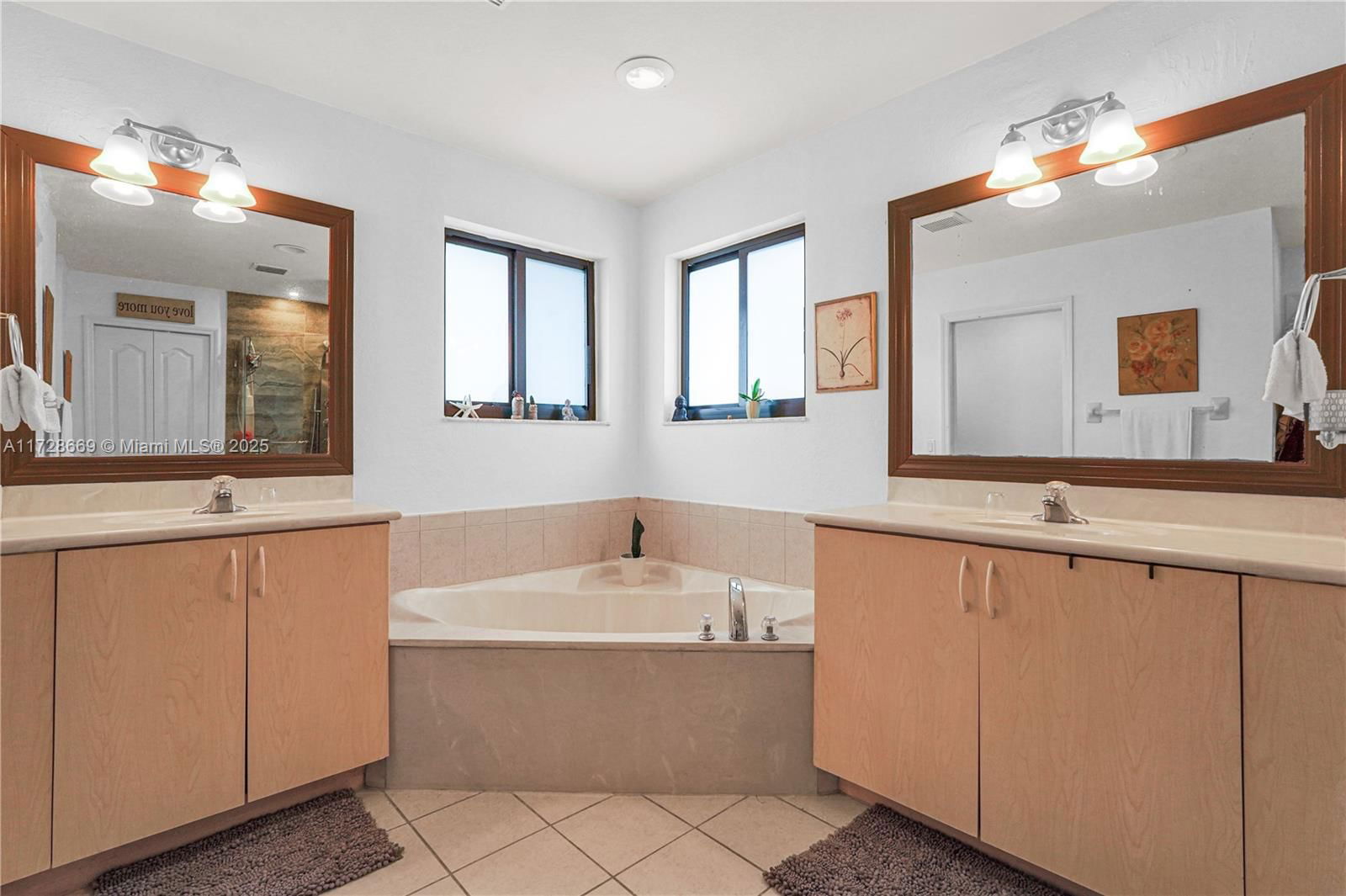 Real estate property located at 22542 103rd Ct, Miami-dade, Herfa Sub, Cutler Bay, FL