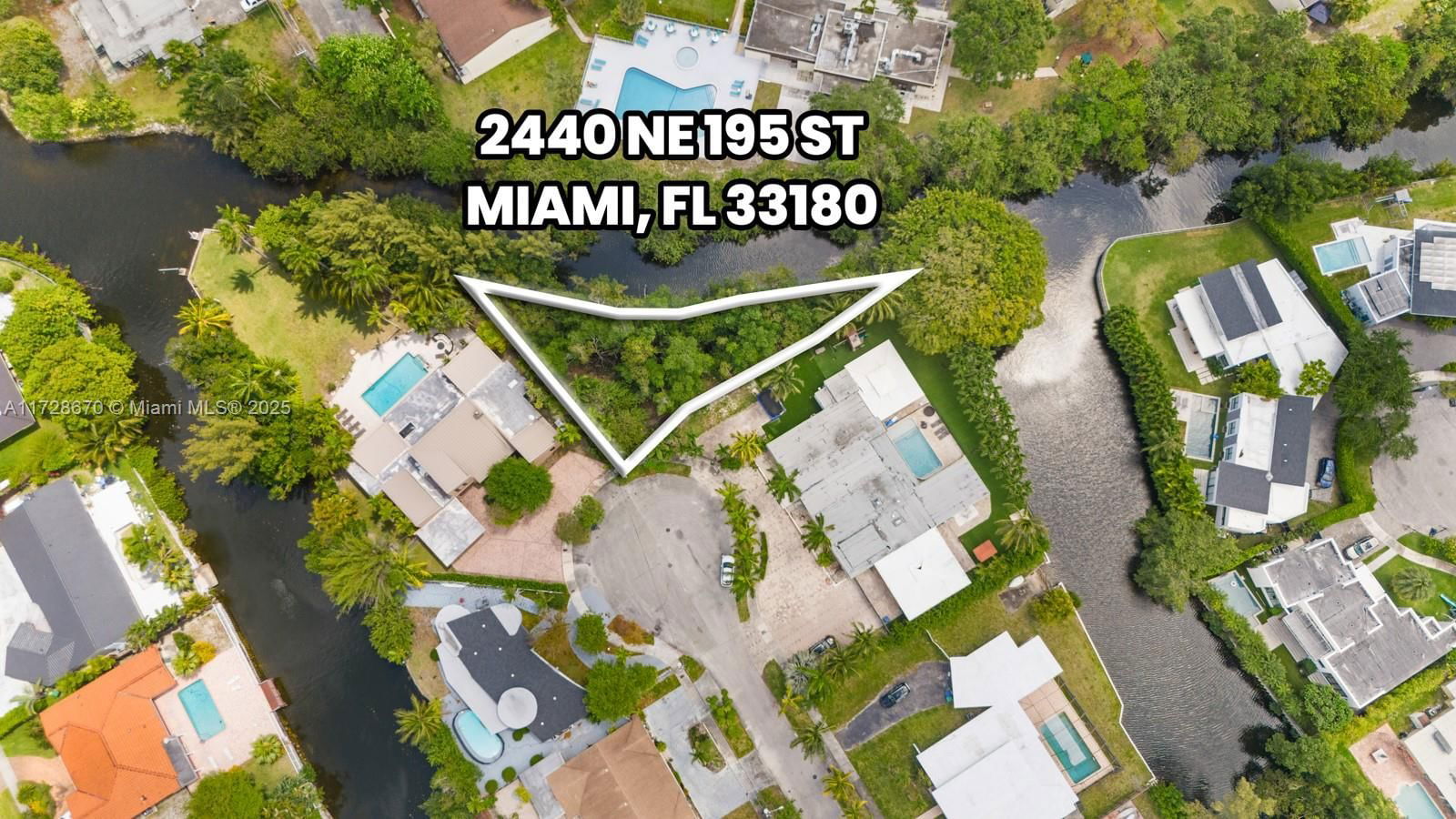 Real estate property located at 2440 195th St, Miami-Dade, RIVERWOOD, Miami, FL