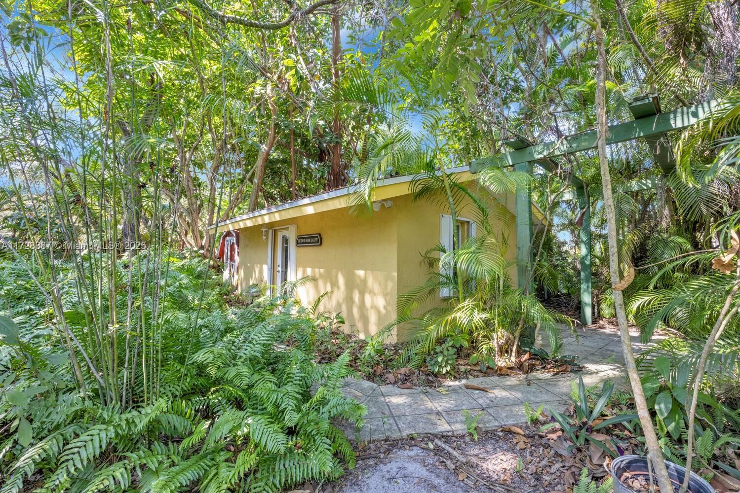 Real estate property located at 15000 Old Cutler Rd, Miami-dade, Suburban Estates, Palmetto Bay, FL