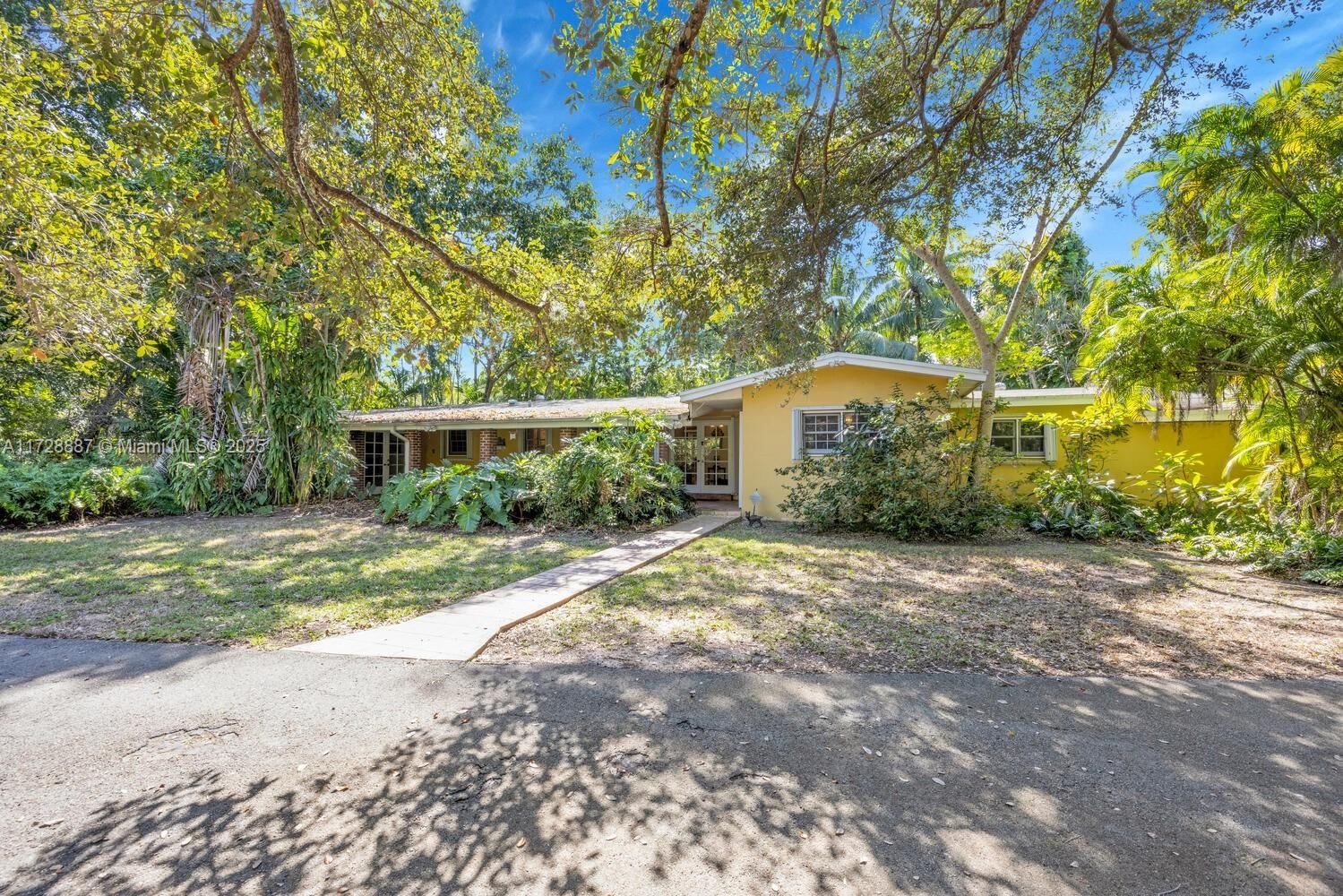 Real estate property located at 15000 Old Cutler Rd, Miami-dade, Suburban Estates, Palmetto Bay, FL