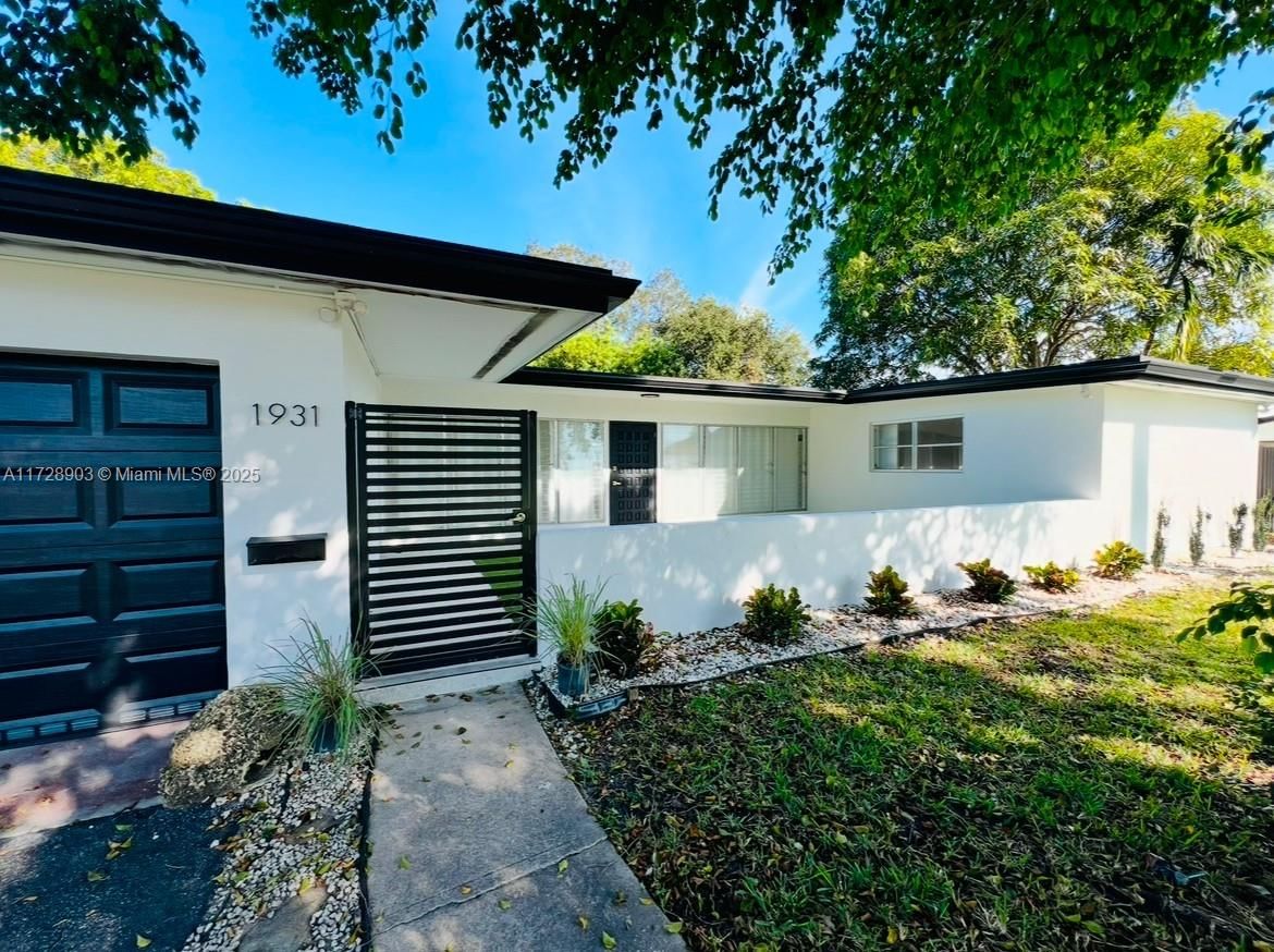 Real estate property located at 1931 186th Dr, Miami-dade, Sky Lake, North Miami Beach, FL