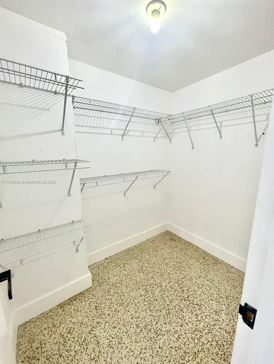 Real estate property located at 1931 186th Dr, Miami-dade, Sky Lake, North Miami Beach, FL