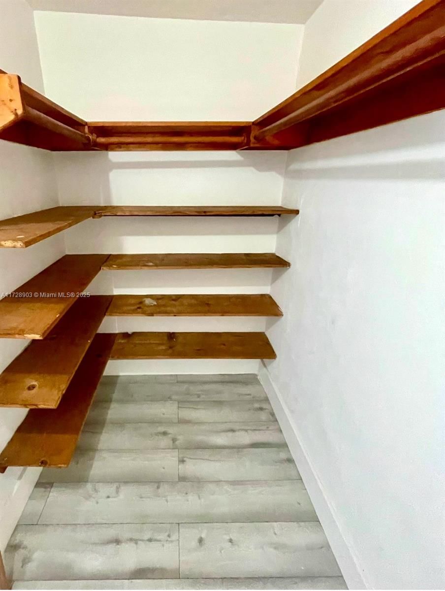 Real estate property located at 1931 186th Dr, Miami-dade, Sky Lake, North Miami Beach, FL