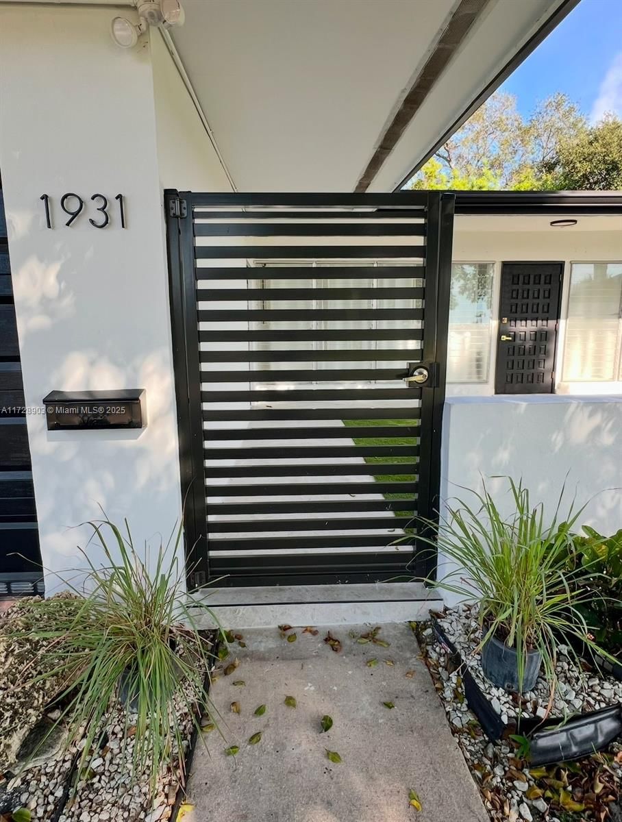 Real estate property located at 1931 186th Dr, Miami-dade, Sky Lake, North Miami Beach, FL