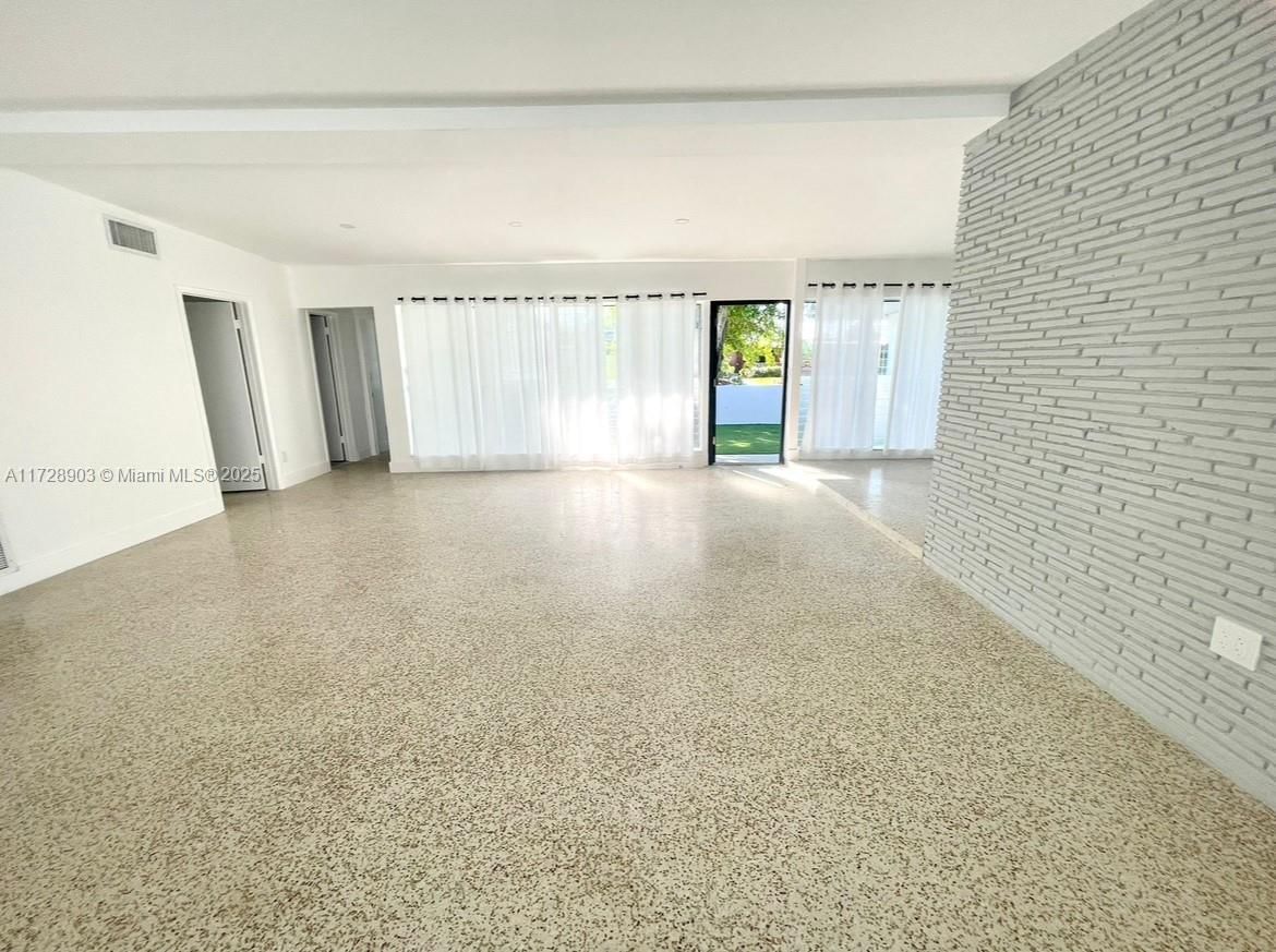 Real estate property located at 1931 186th Dr, Miami-dade, Sky Lake, North Miami Beach, FL