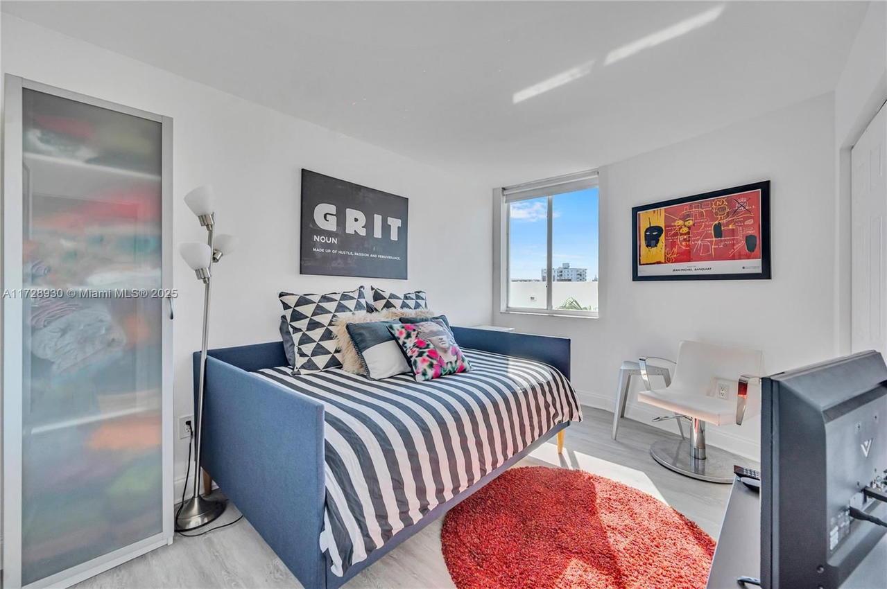 Real estate property located at 1621 Bay Rd #508, Miami-dade, Bayview Plaza Condo, Miami Beach, FL